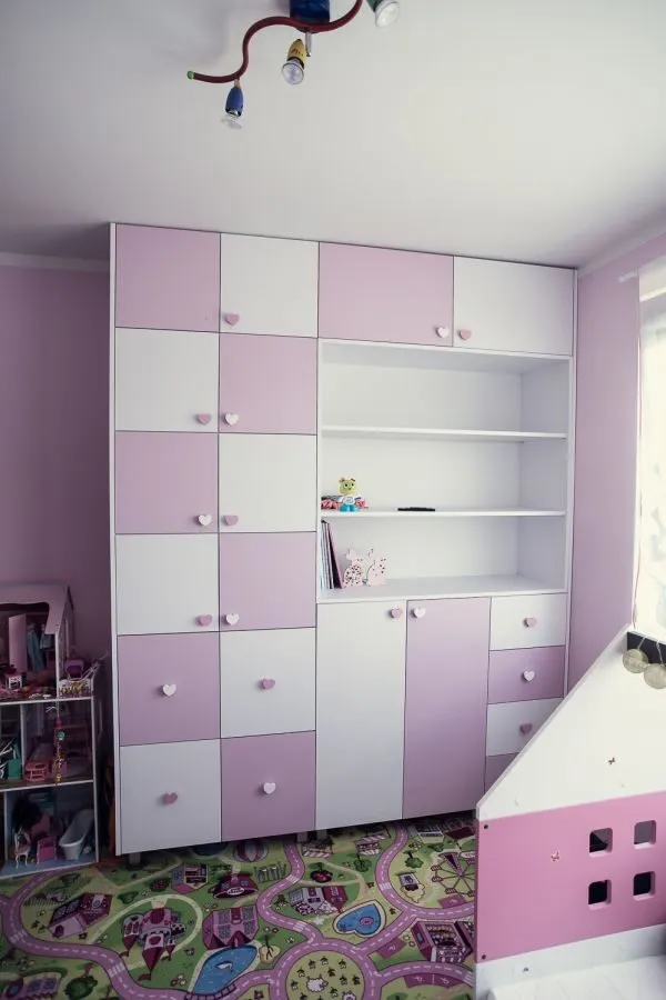 Bezpieczne materiały mebli dziecięcych na wymiar